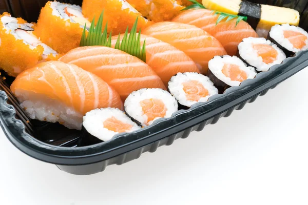 Caixa de sushi com rolo fresco — Fotografia de Stock