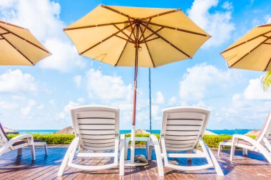 şemsiye ve sandalye