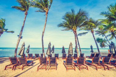 şemsiye ve sandalye