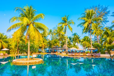 Açık Yüzme Havuzu