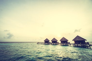 Günbatımı Maldivler Island üzerinde