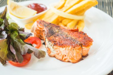 Lezzetli somon biftek