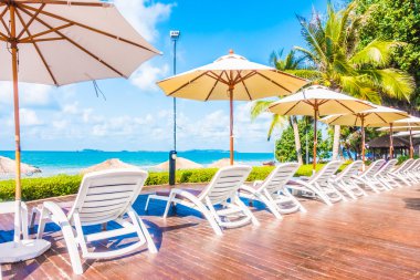 şemsiye ve sandalye