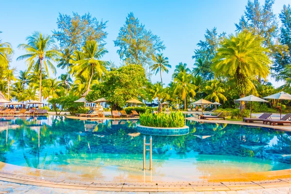 Piscina all'aperto — Foto Stock