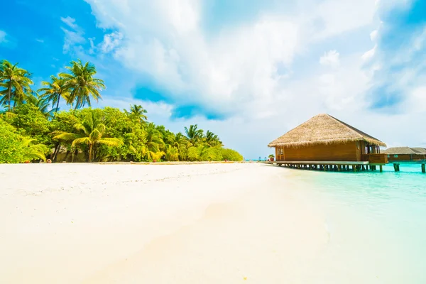 Hermosa playa tropical — Foto de Stock