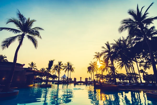 güzel bir Yüzme Havuzu