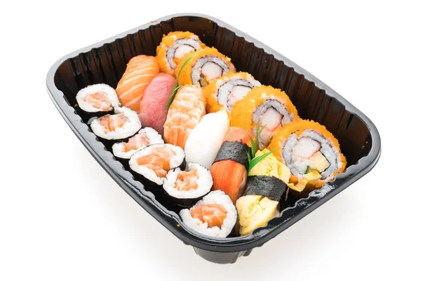 Kutusunda suşi rulo