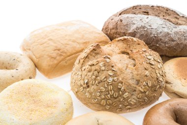 ekmek beyaz arkaplanda