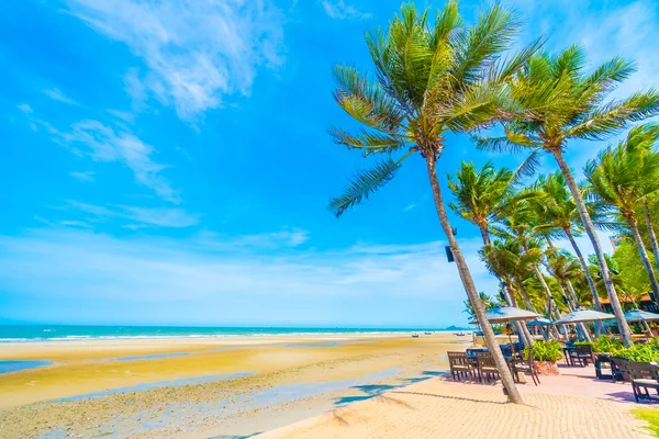 Hermosa playa tropical —  Fotos de Stock