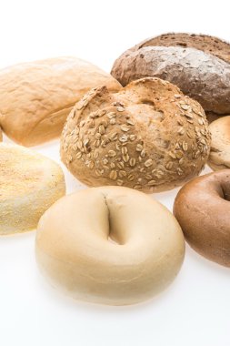 ekmek beyaz arkaplanda