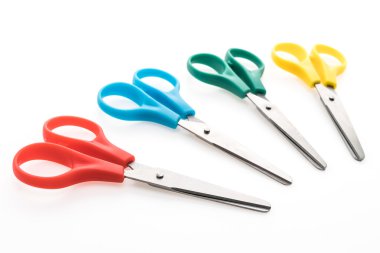 plastik renkli makas