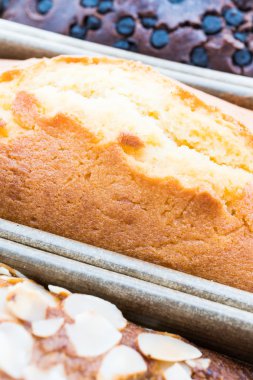 Şekerli tatlı tereyağı pasta ile