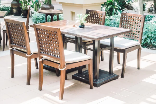 Empty table and chair — Stock Photo, Image