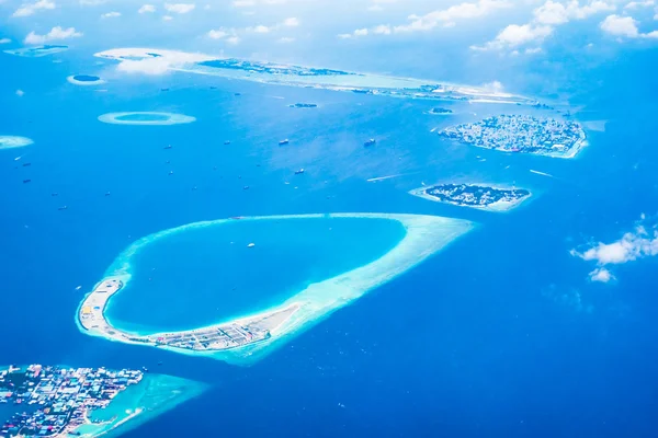 Hermosa isla tropical de Maldivas — Foto de Stock