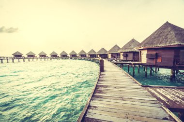 Günbatımı Maldivler Island üzerinde