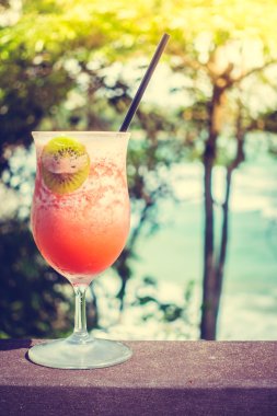 Açık Yüzme Havuzu