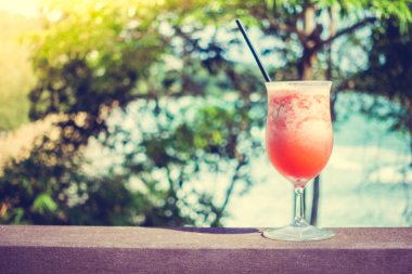 Açık Yüzme Havuzu