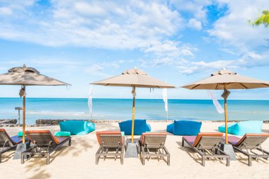 şemsiye ve sandalye