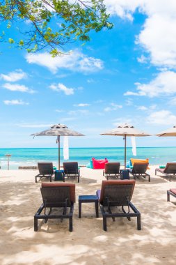 şemsiye ve sandalye