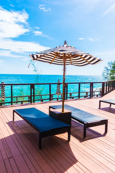 şemsiye ve sandalye