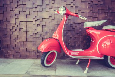 Kırmızı vintage motosiklet