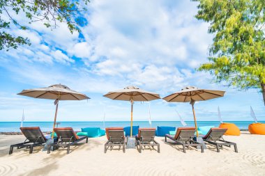 şemsiye ve sandalye