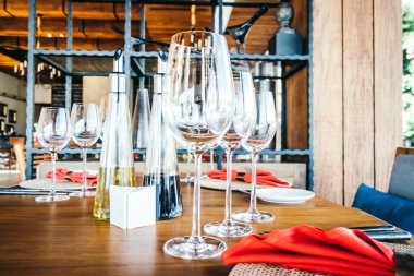 Şarap kadehi ve Tablo ayarı