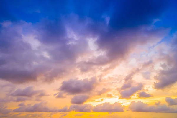 Pôr do sol na praia — Fotografia de Stock