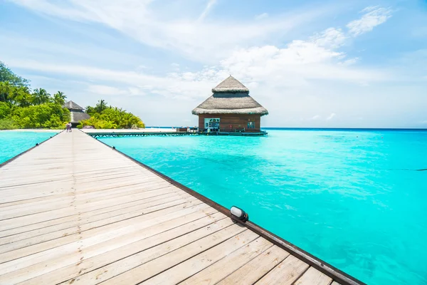 Gyönyörű trópusi Maldív-szigetek resort — Stock Fotó