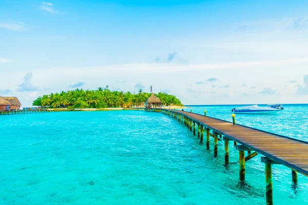 Güzel tropikal Maldivler resort — Stok fotoğraf