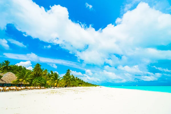 Beautiful tropical Maldives resort — Stock Photo, Image