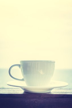 beyaz kahve fincanı