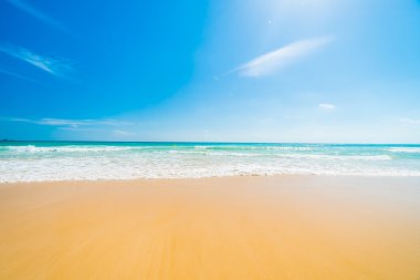 Güzel tropikal plaj ve deniz