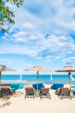 şemsiye ve sandalye