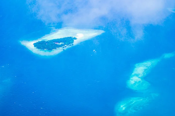 Beautiful tropical Maldives resort — Stock Photo, Image