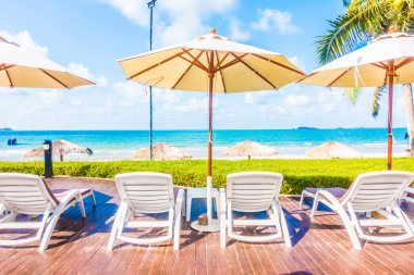 şemsiye ve sandalye