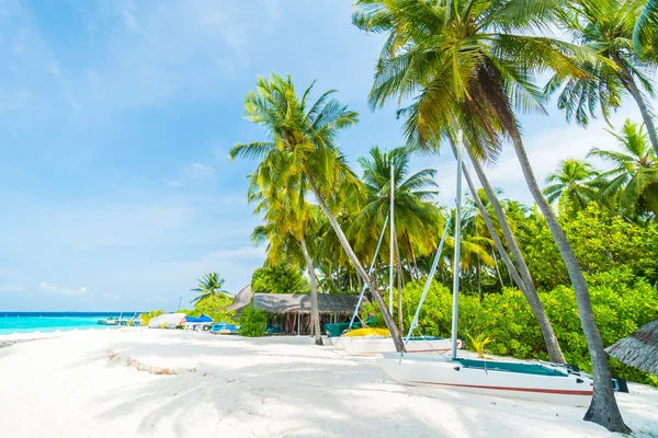 Hermoso complejo tropical de Maldivas — Foto de Stock