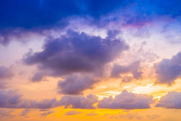 Pôr do sol na praia — Fotografia de Stock