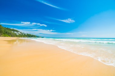 Güzel tropikal plaj ve deniz