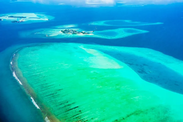 Красиві тропічному острові Мальдіви — стокове фото