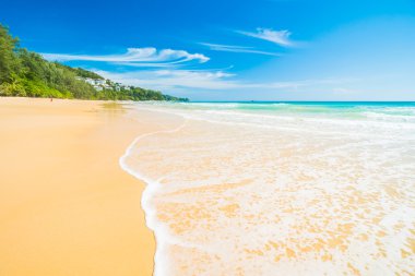 Güzel tropikal plaj ve deniz