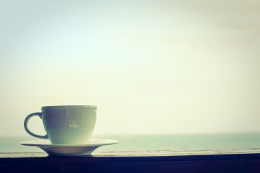 beyaz kahve fincanı