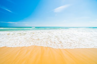 Güzel tropikal plaj ve deniz