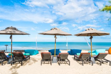 şemsiye ve sandalye