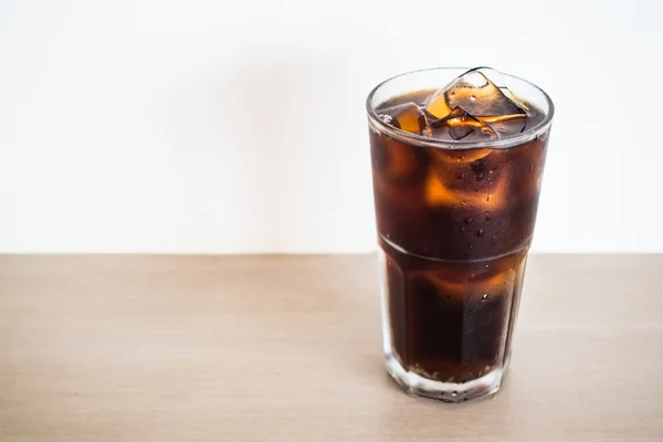 Bicchiere di cola ghiacciata — Foto Stock