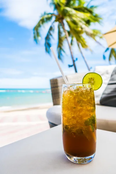 Mocktail op het strand — Stockfoto