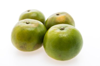 Portakal meyvesi izole