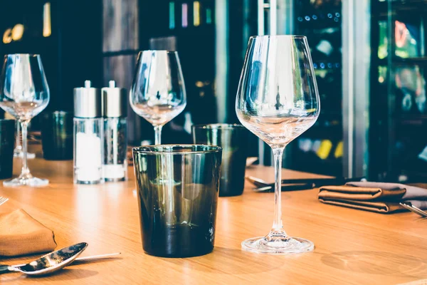 Akşam yemeği için sofra