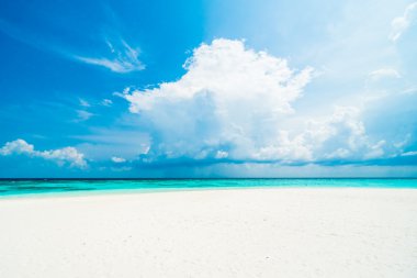 Güzel tropikal Maldivler ada