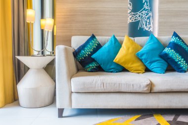 Güzel lüks yastık Divan